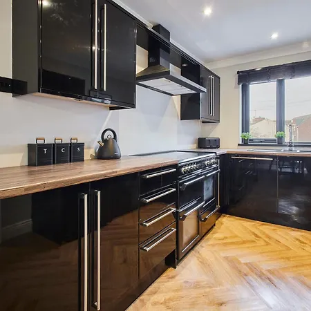 Host & - Roseberry Topping Townhouse بيت للعطل غريت آيتون